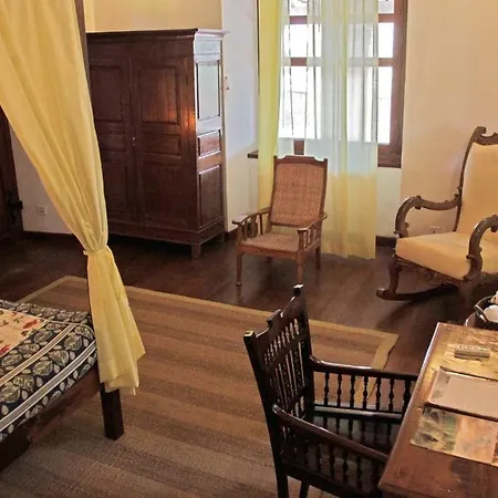 Neemrana'S - Bungalow On The Beach Tharangambadi Exterior photo