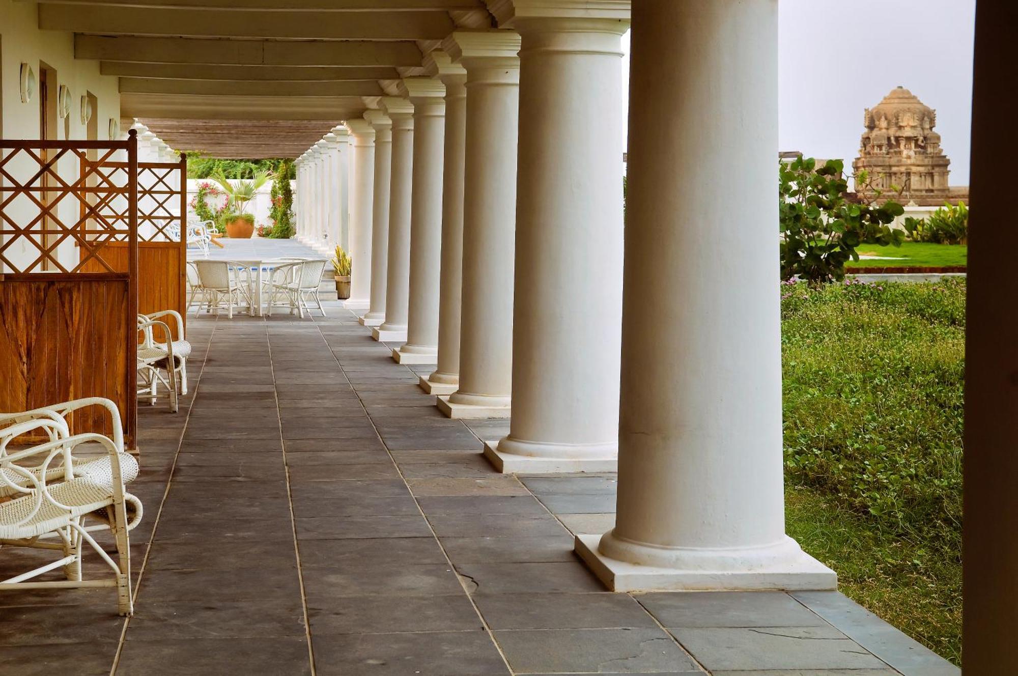 Neemrana's - On The Hotel 3*