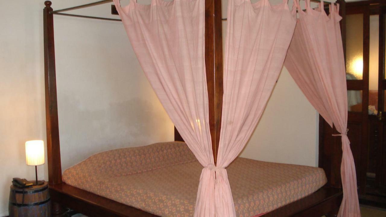 Hotel Neemrana's - On The 3*